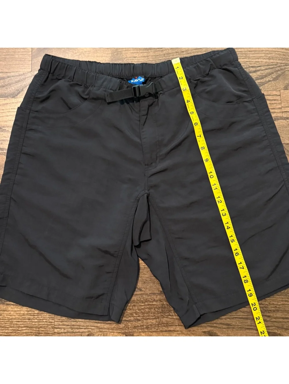 KAVU Big Eddy Men's Black Shorts Size Medium
